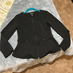 Fitted dressy blouse